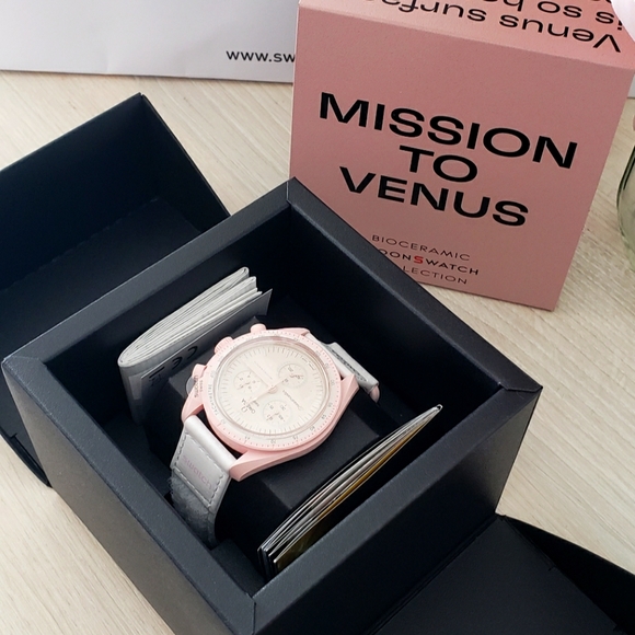 Swatch Moonswatch Venus - Picture 3 of 5